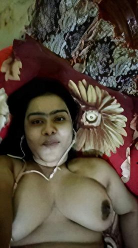 Chubby Indian Chick With Natural Tits
